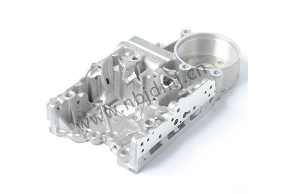 全球經(jīng)濟(jì)與中國(guó)經(jīng)濟(jì)的變化，對(duì)鋁市場(chǎng)運(yùn)行的影響顯著